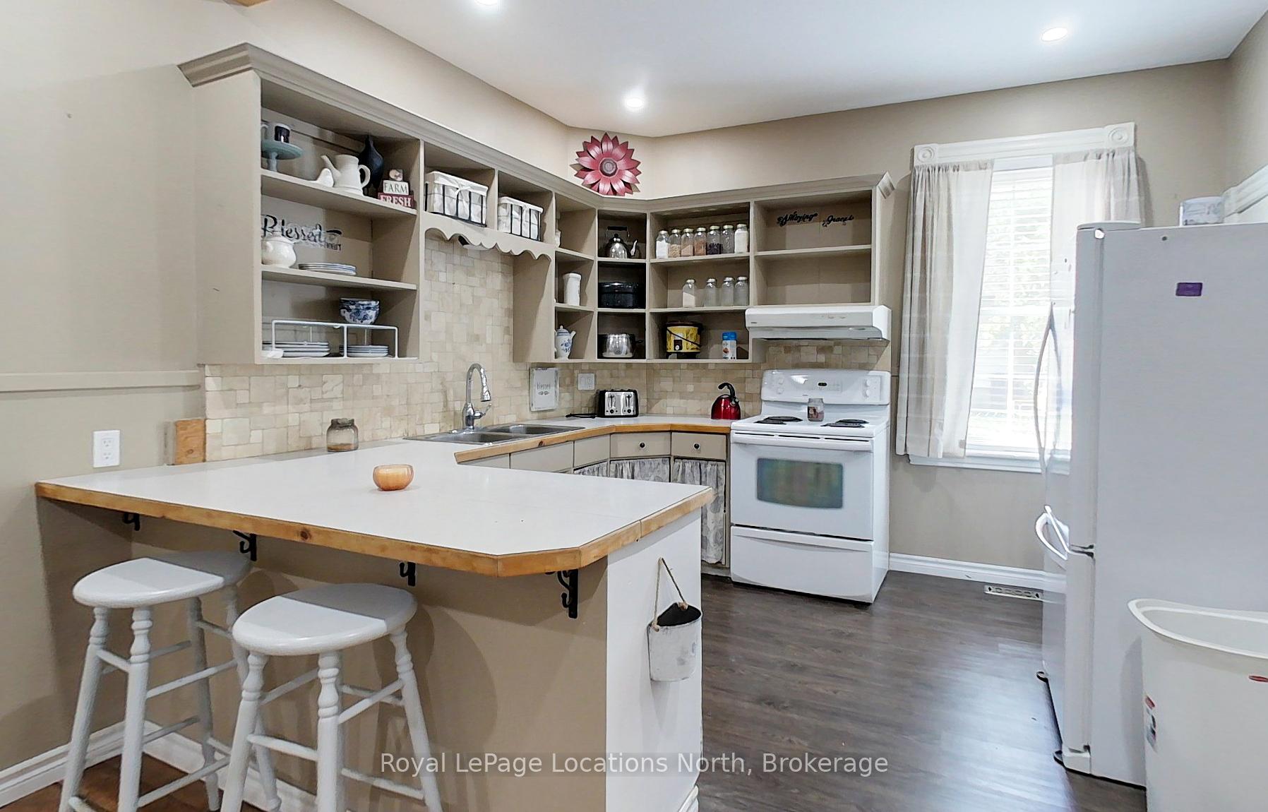 Photo 17 of 523 Hurontario Street, Collingwood — HOMEH