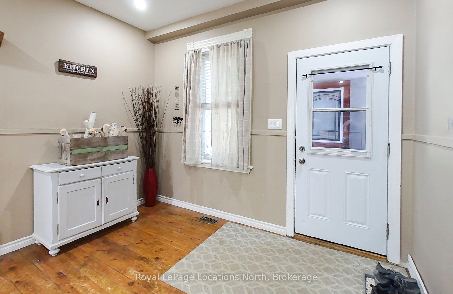 Photo 12 of 523 Hurontario Street, Collingwood — HOMEH