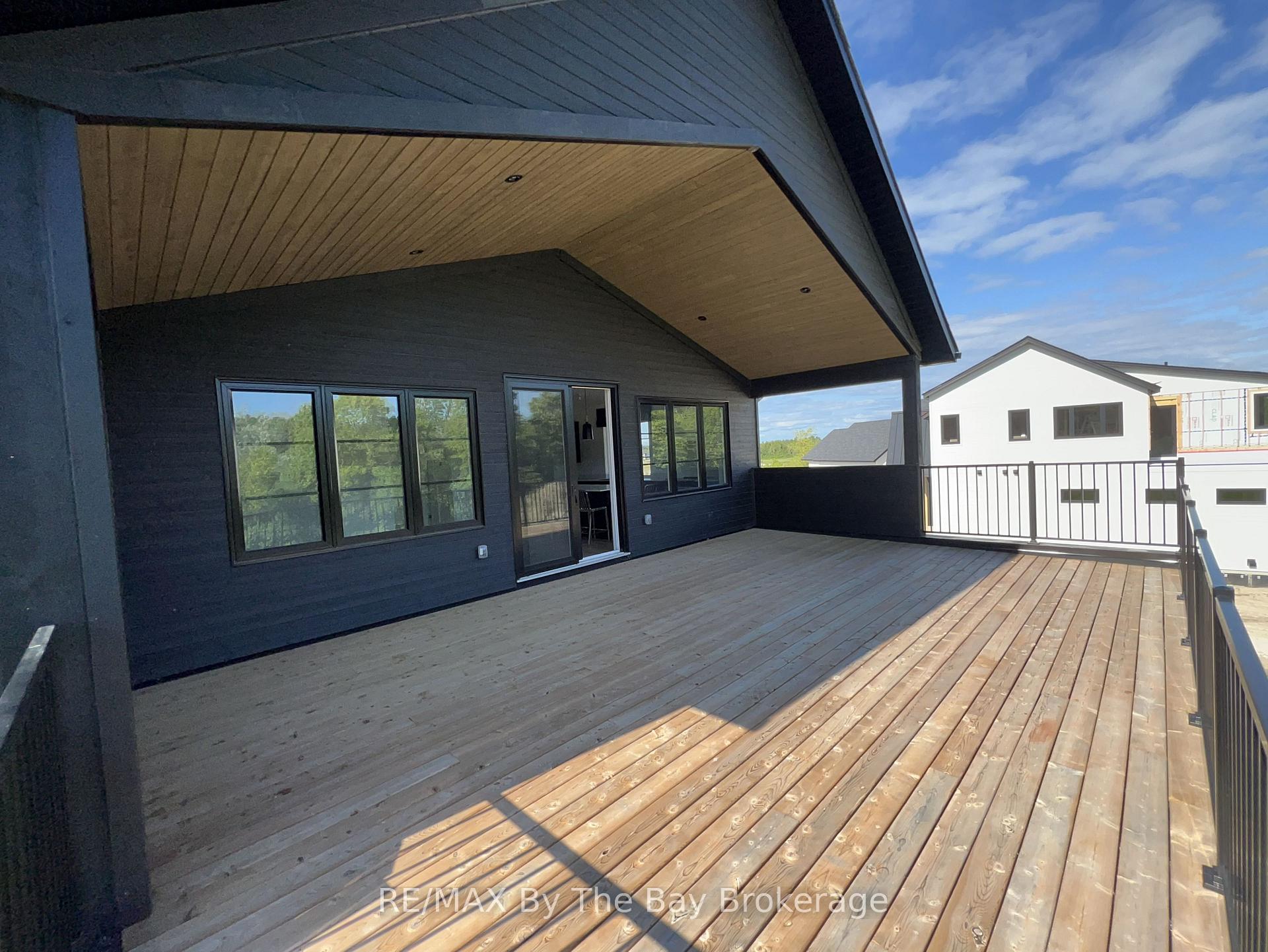 Photo 1 of 14 Raintree Court, Clearview, Rural Clearview — HOMEH