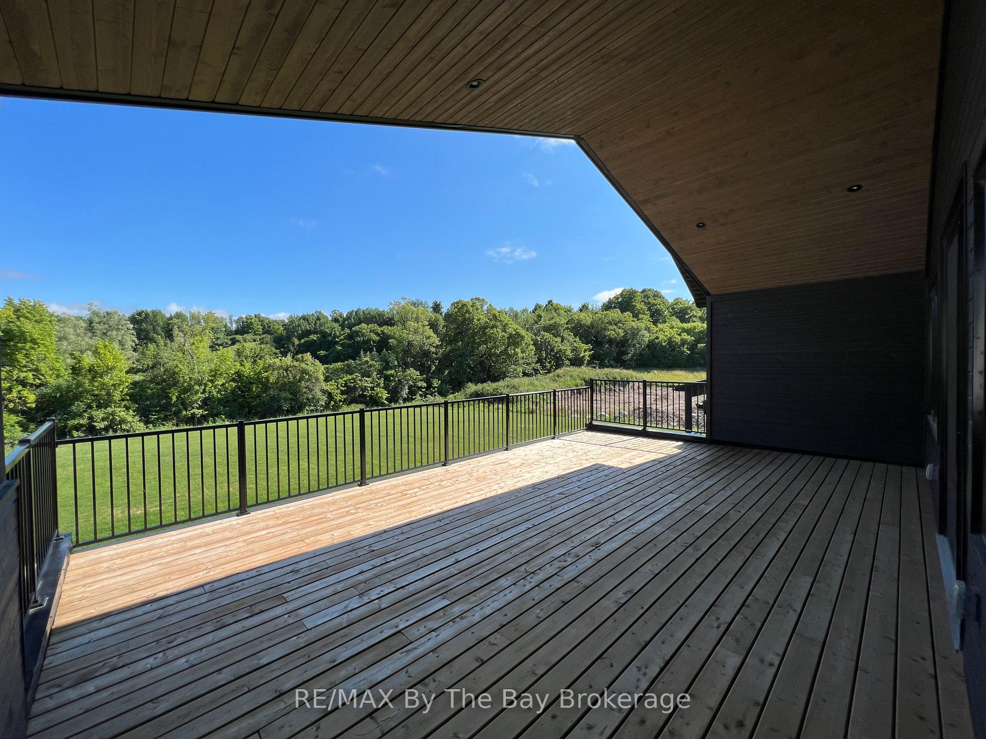 Photo 3 of 14 Raintree Court, Clearview, Rural Clearview — HOMEH