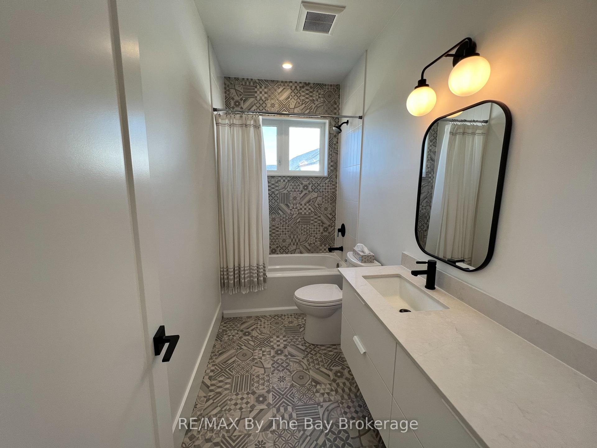 Photo 8 of 14 Raintree Court, Clearview, Rural Clearview — HOMEH