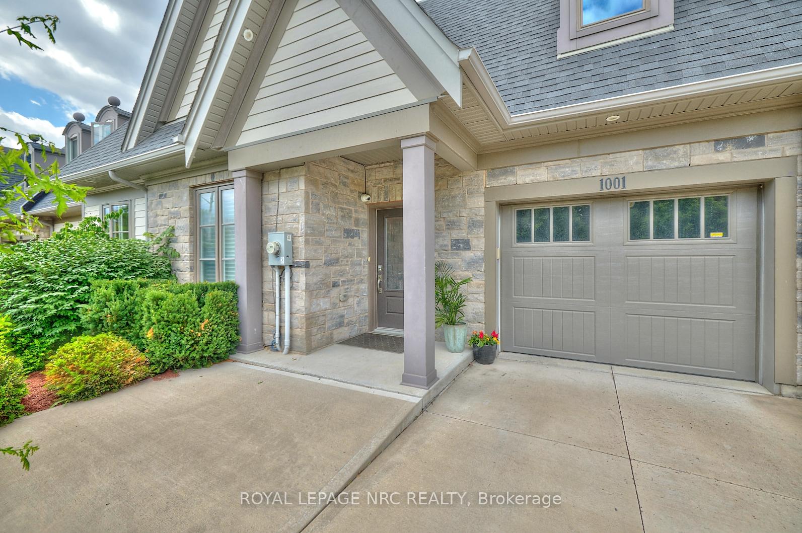 Photo 2 of 1001 Pelham Road, St. Catharines, Rykert/Vansickle — HOMEH