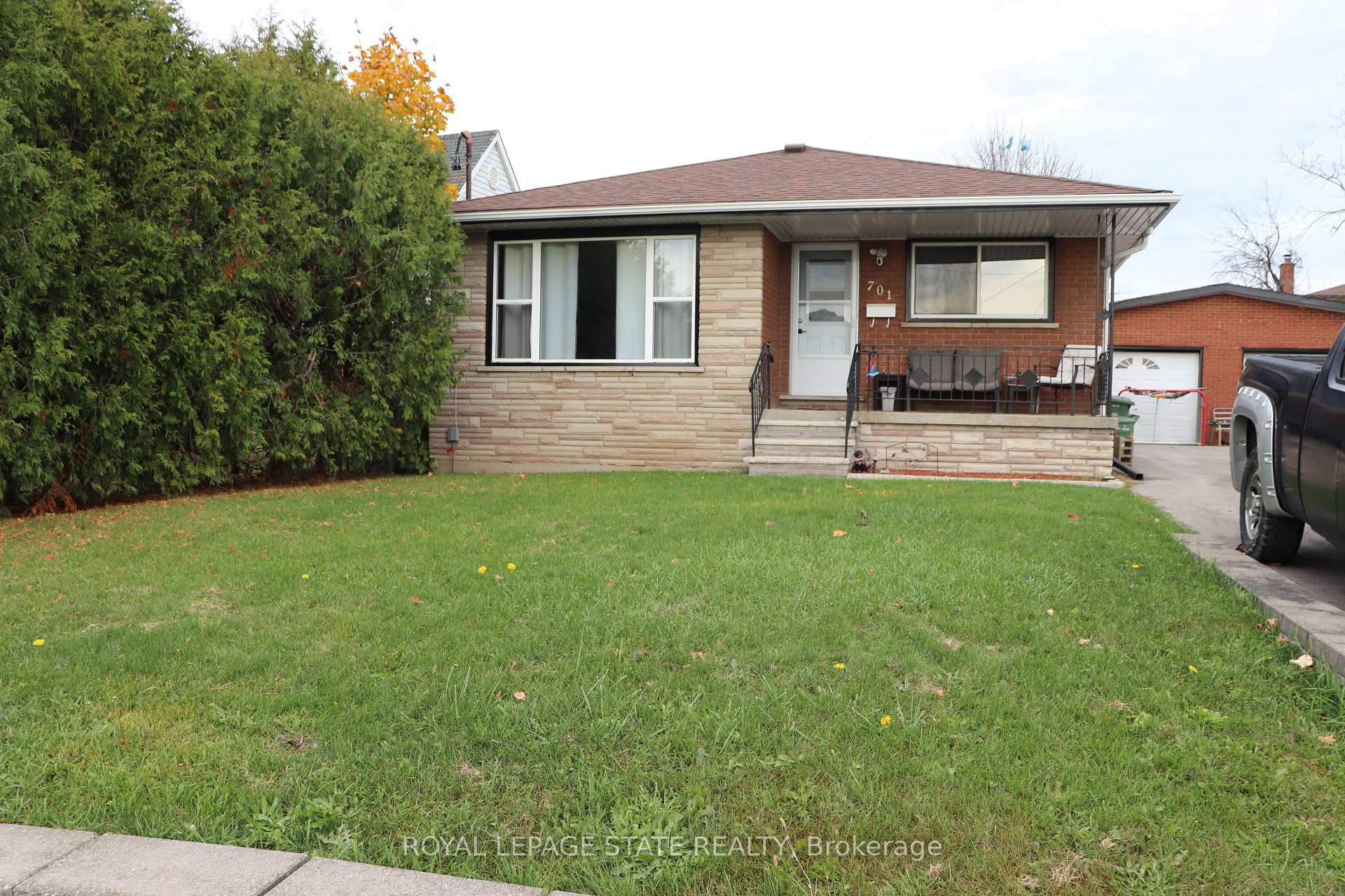 Photo 1 of 701 Limeridge Road E, Hamilton, Lawfield — HOMEH