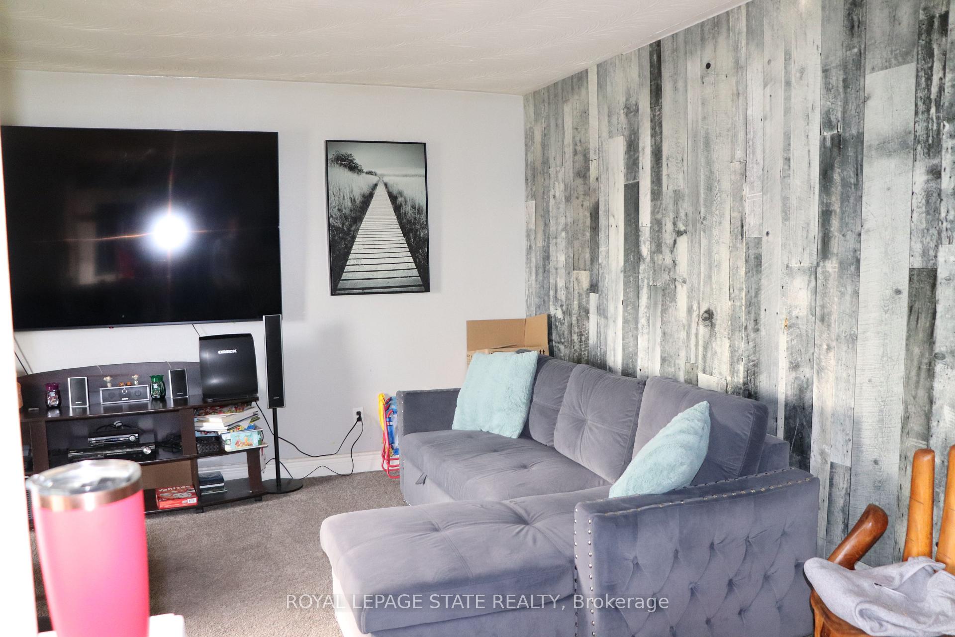 Photo 6 of 701 Limeridge Road E, Hamilton, Lawfield — HOMEH
