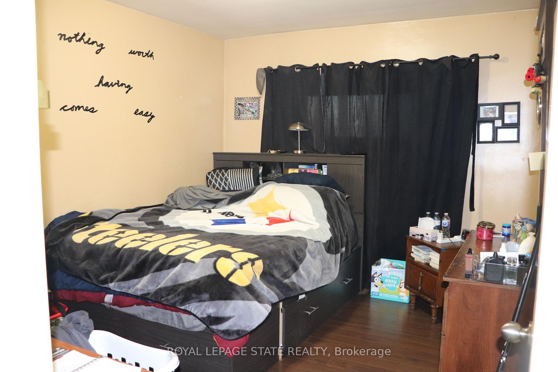 Photo 9 of 701 Limeridge Road E, Hamilton, Lawfield — HOMEH