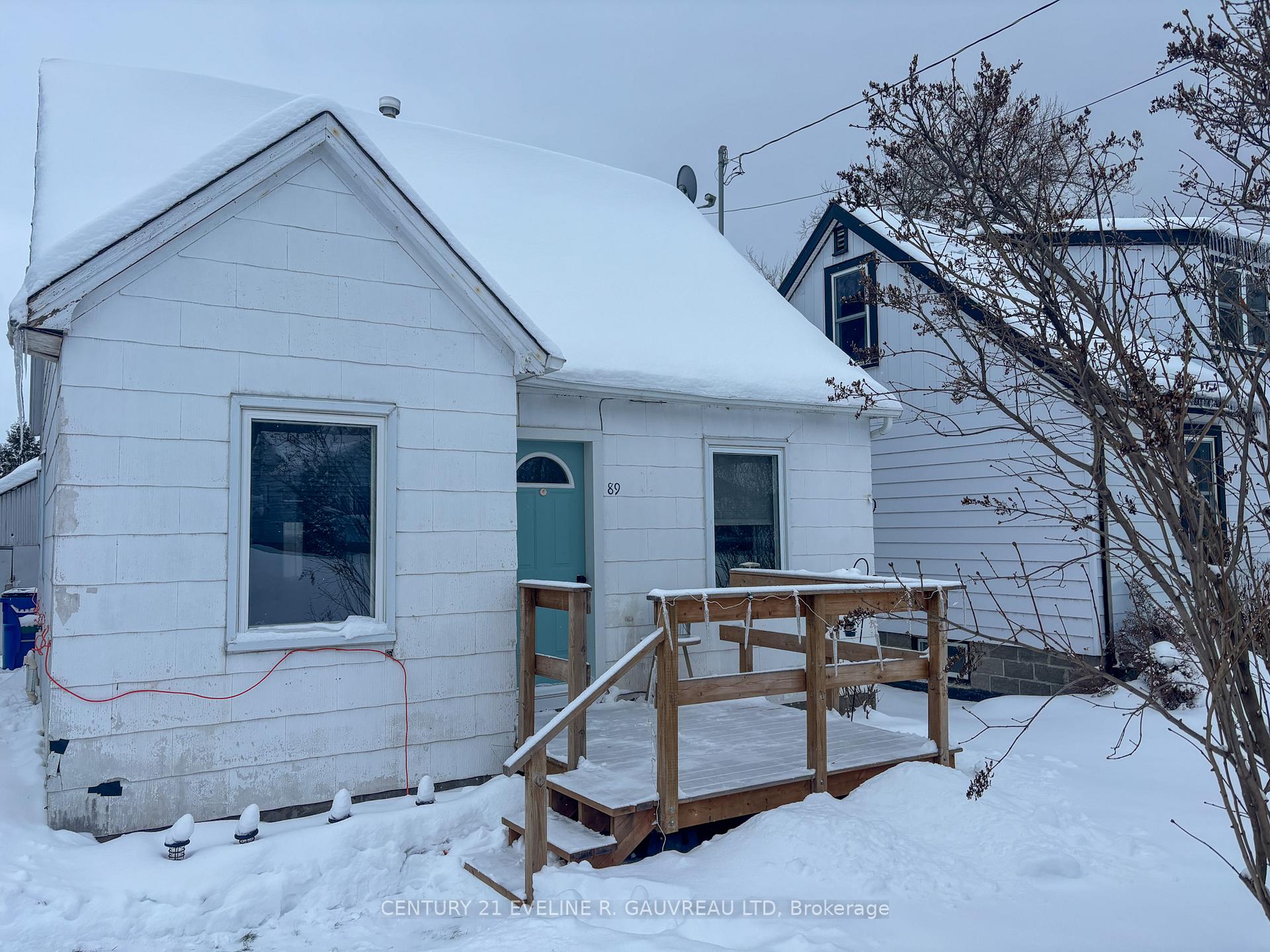 Front of 89 Rebecca Street