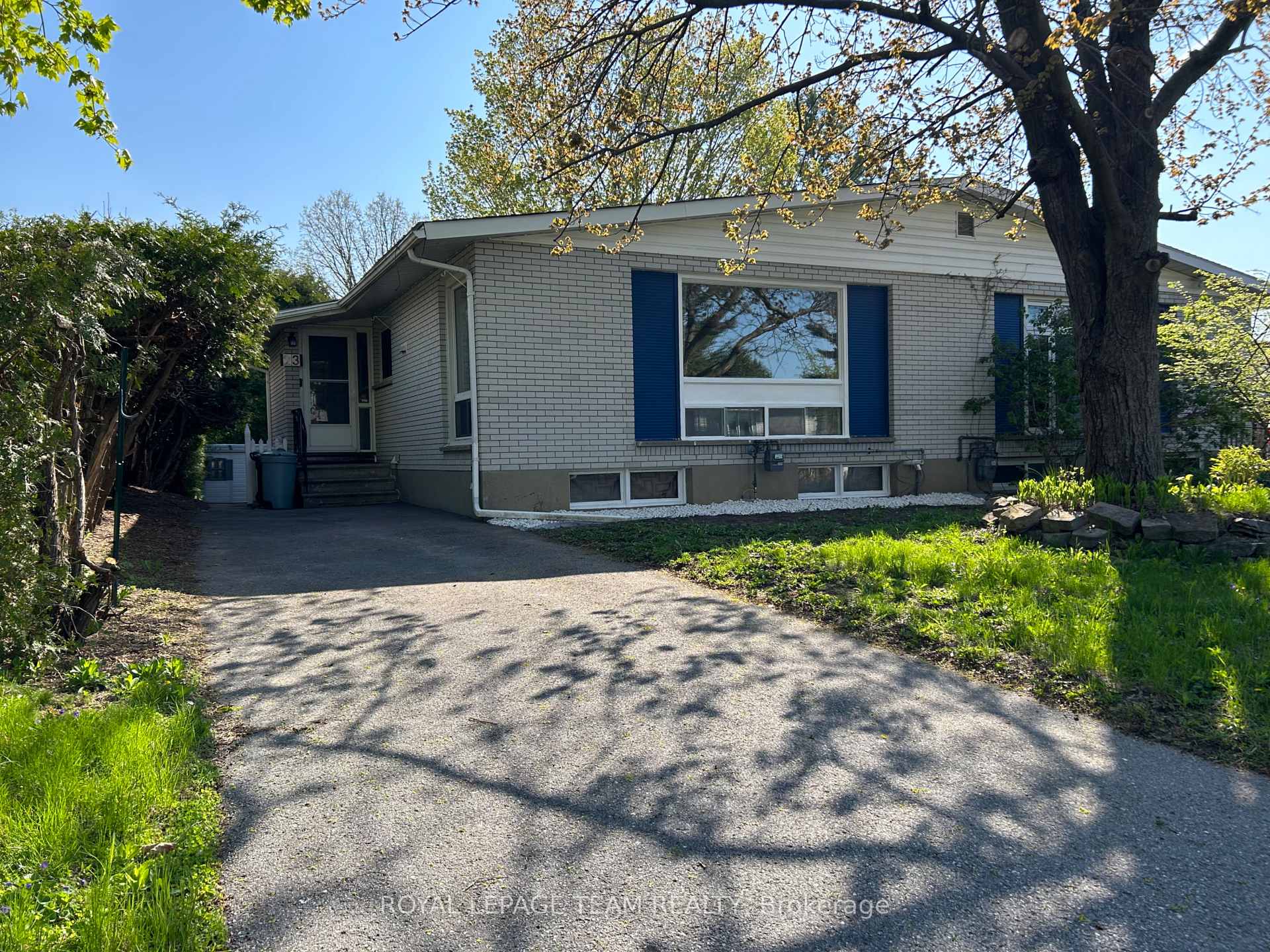 Photo 1 of 23 Southview Crescent, Ottawa, Borden Farm/Stewart Farm/Carleton Heights/Parkwood Hills — HOMEH