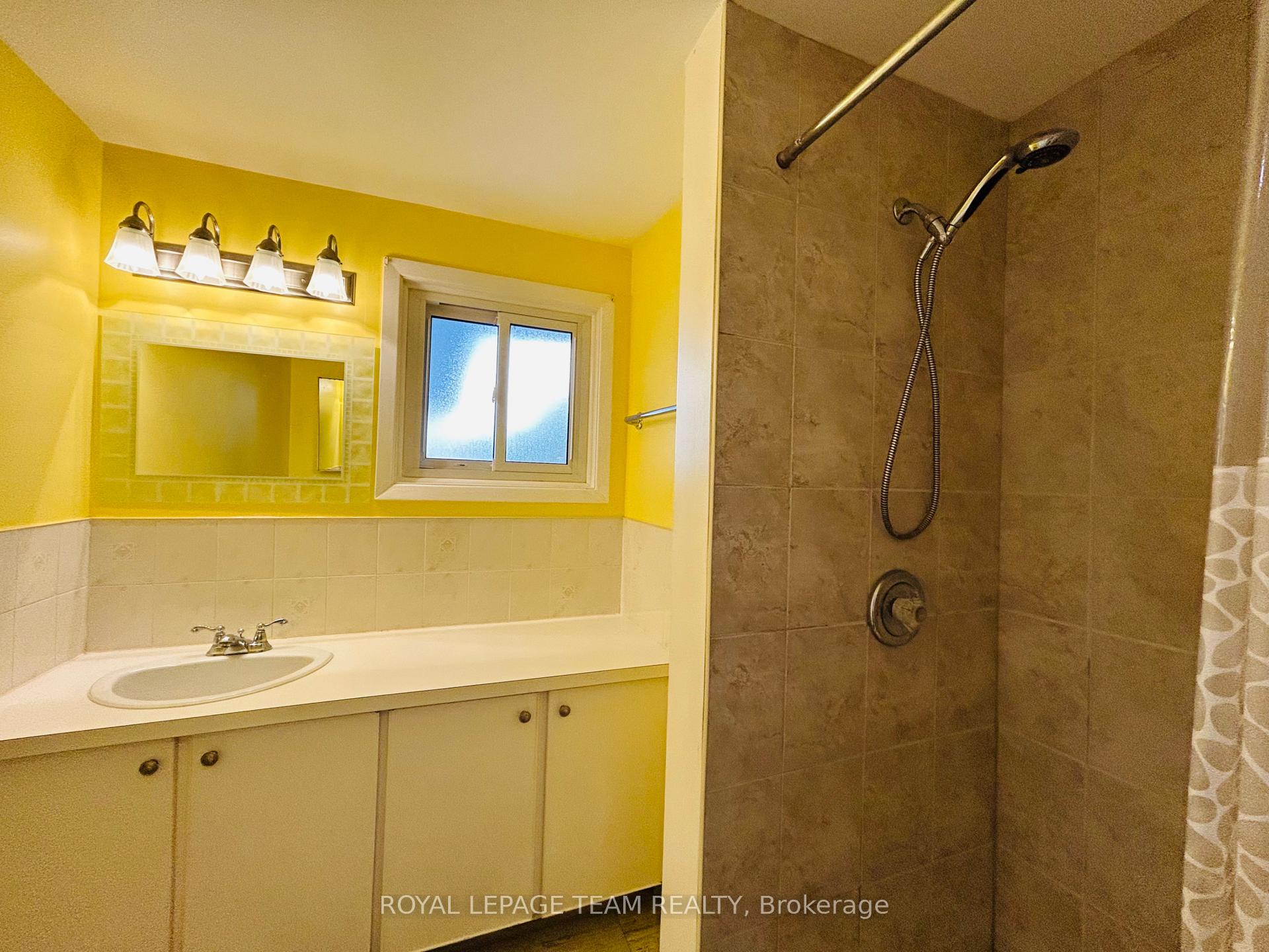 Photo 24 of 23 Southview Crescent, Ottawa, Borden Farm/Stewart Farm/Carleton Heights/Parkwood Hills — HOMEH