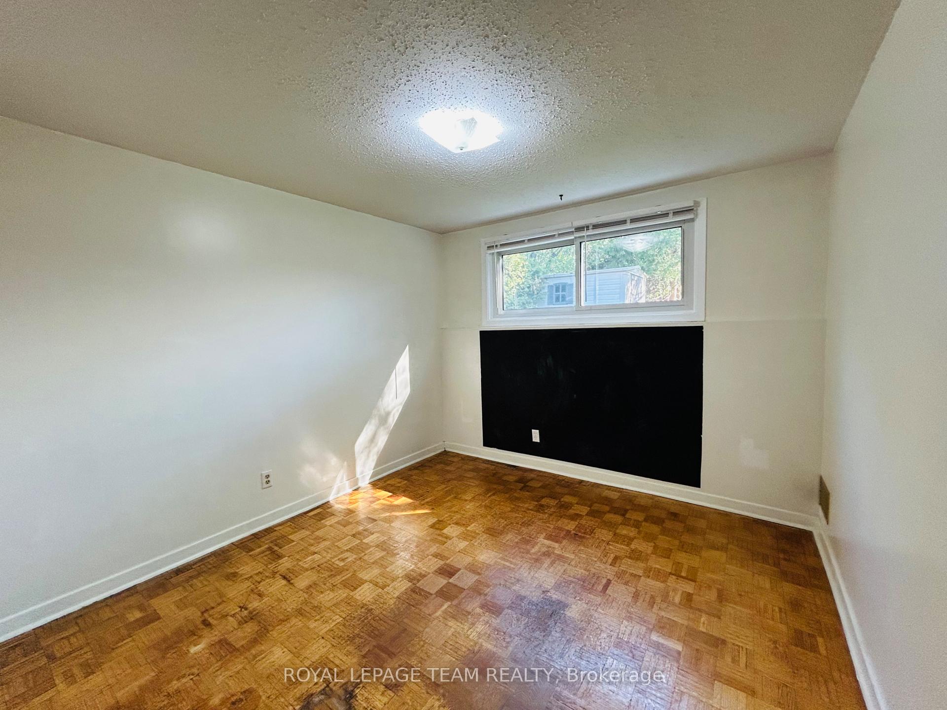 Photo 27 of 23 Southview Crescent, Ottawa, Borden Farm/Stewart Farm/Carleton Heights/Parkwood Hills — HOMEH