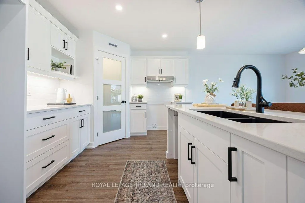 Photo 8 of 57 Silverleaf Path, St. Thomas — HOMEH