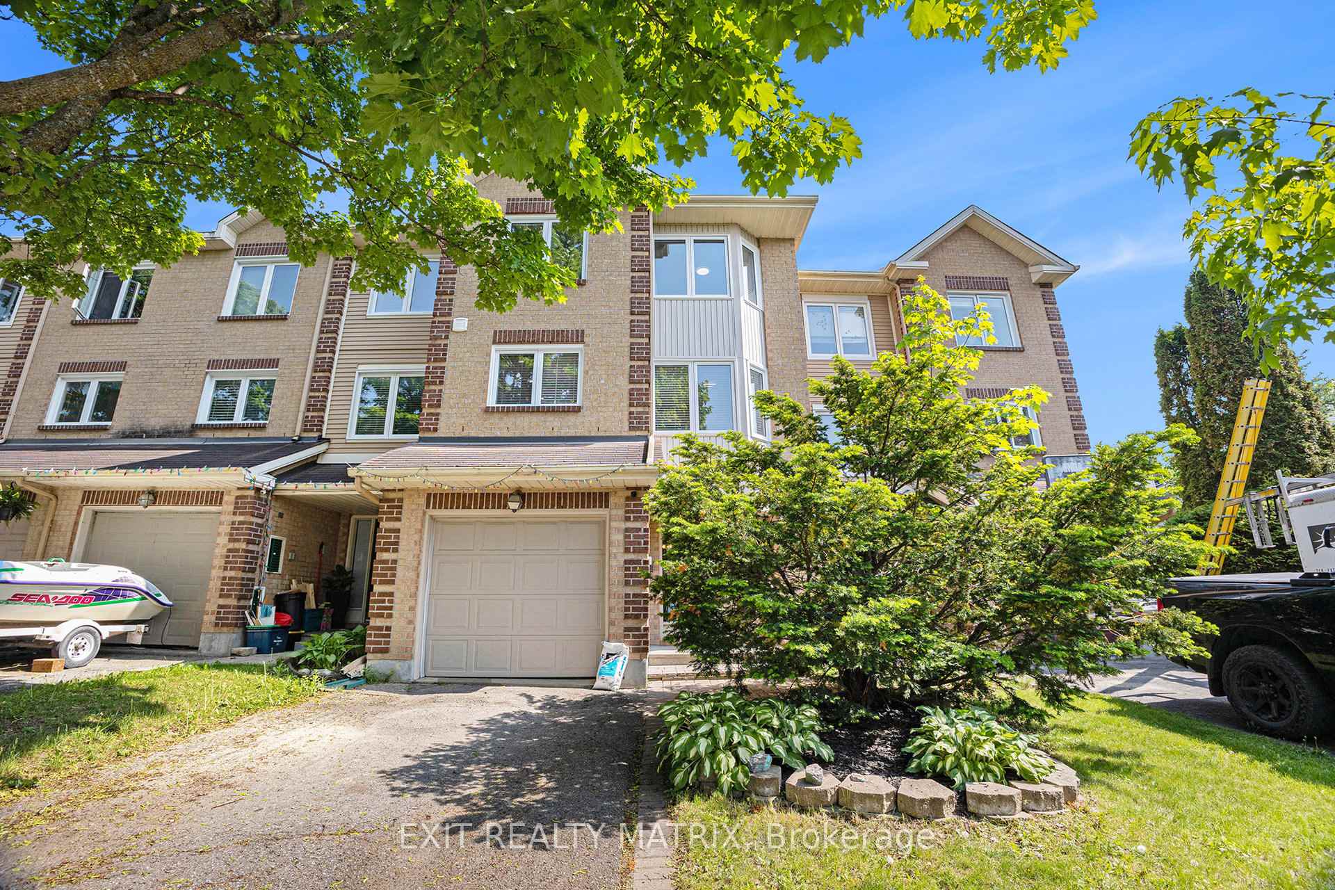 Photo 1 of 23 Weybridge Drive, Ottawa, Barrhaven - Cedargrove/Fraserdale — HOMEH