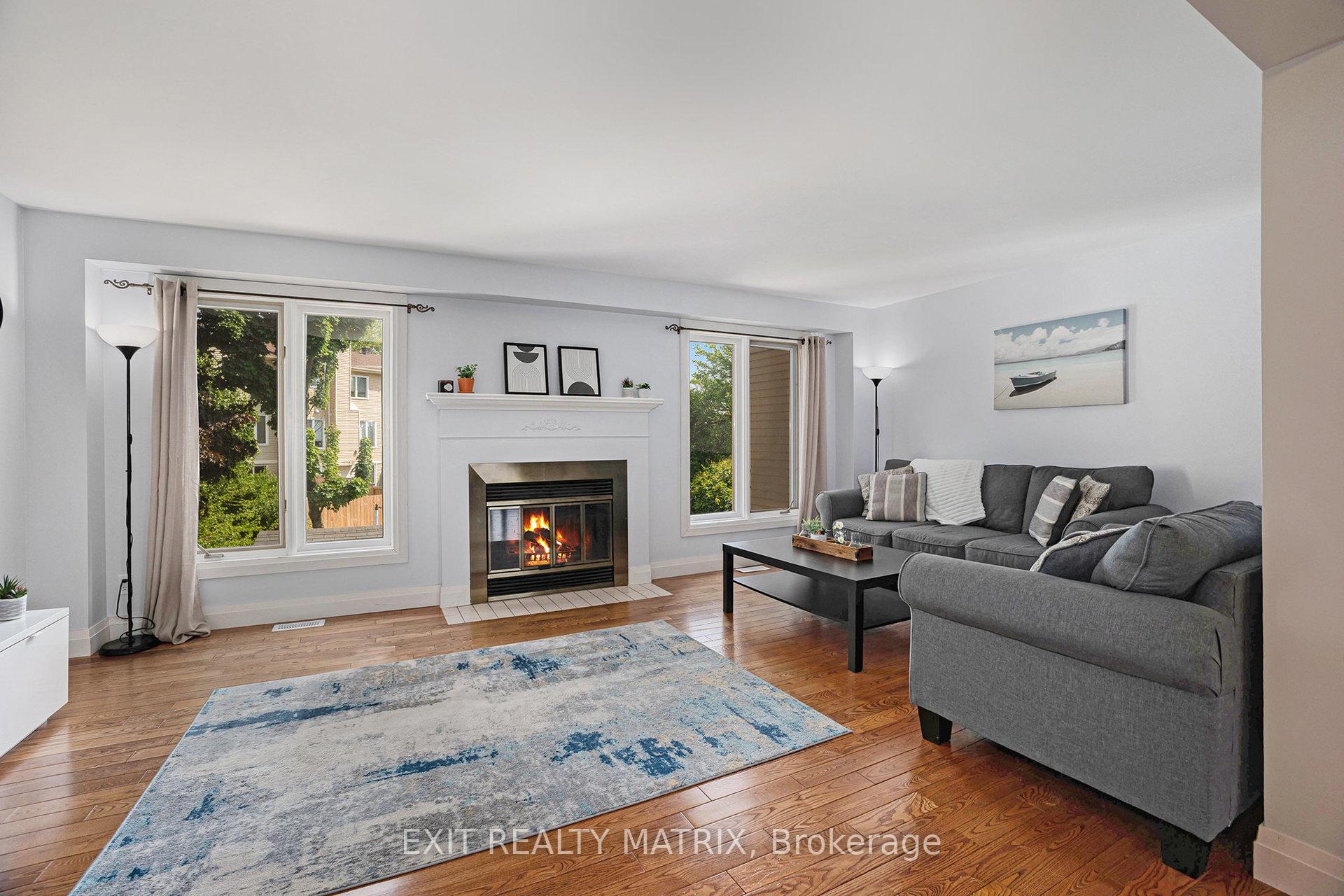 Photo 5 of 23 Weybridge Drive, Ottawa, Barrhaven - Cedargrove/Fraserdale — HOMEH