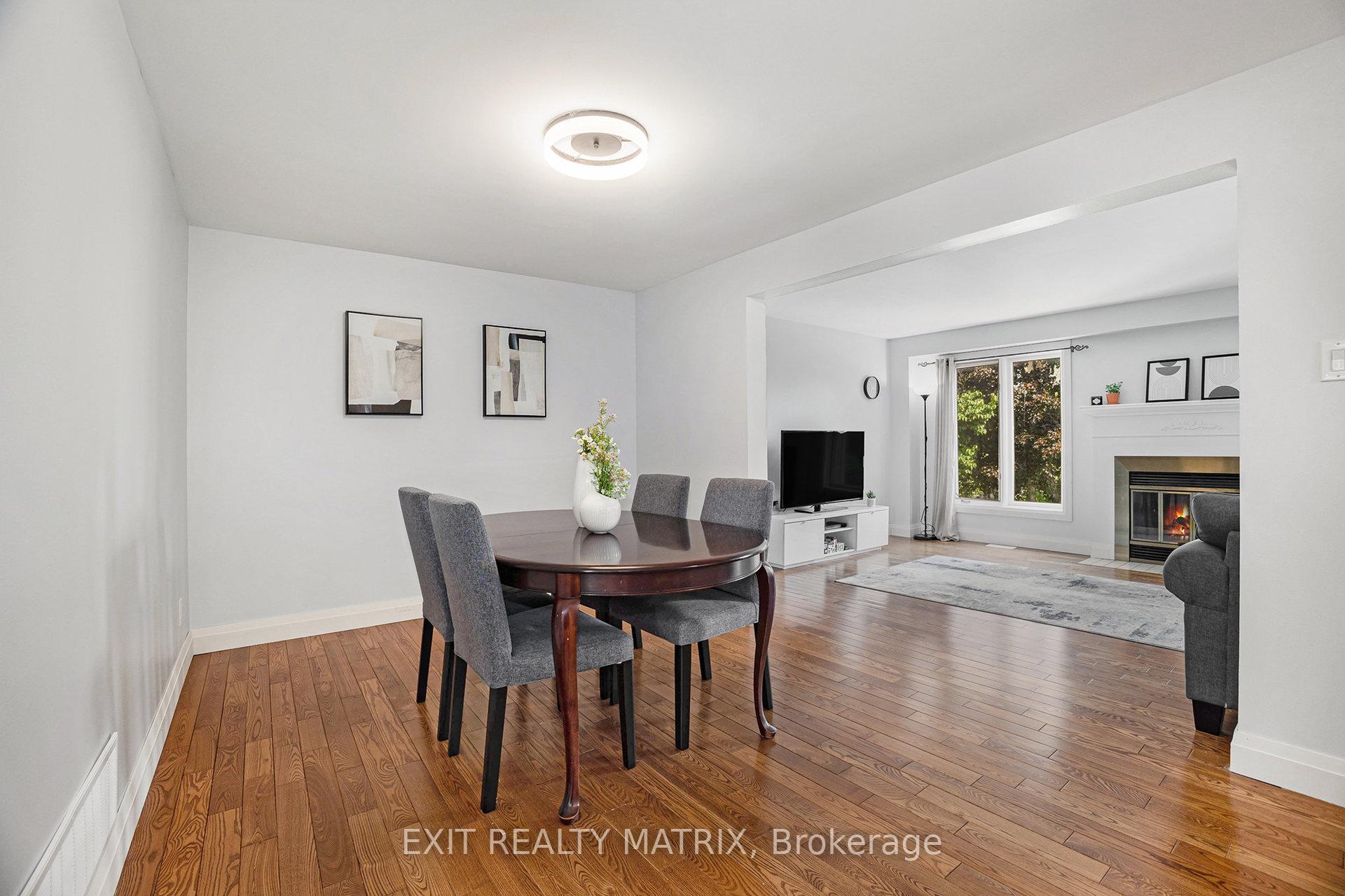 Photo 13 of 23 Weybridge Drive, Ottawa, Barrhaven - Cedargrove/Fraserdale — HOMEH