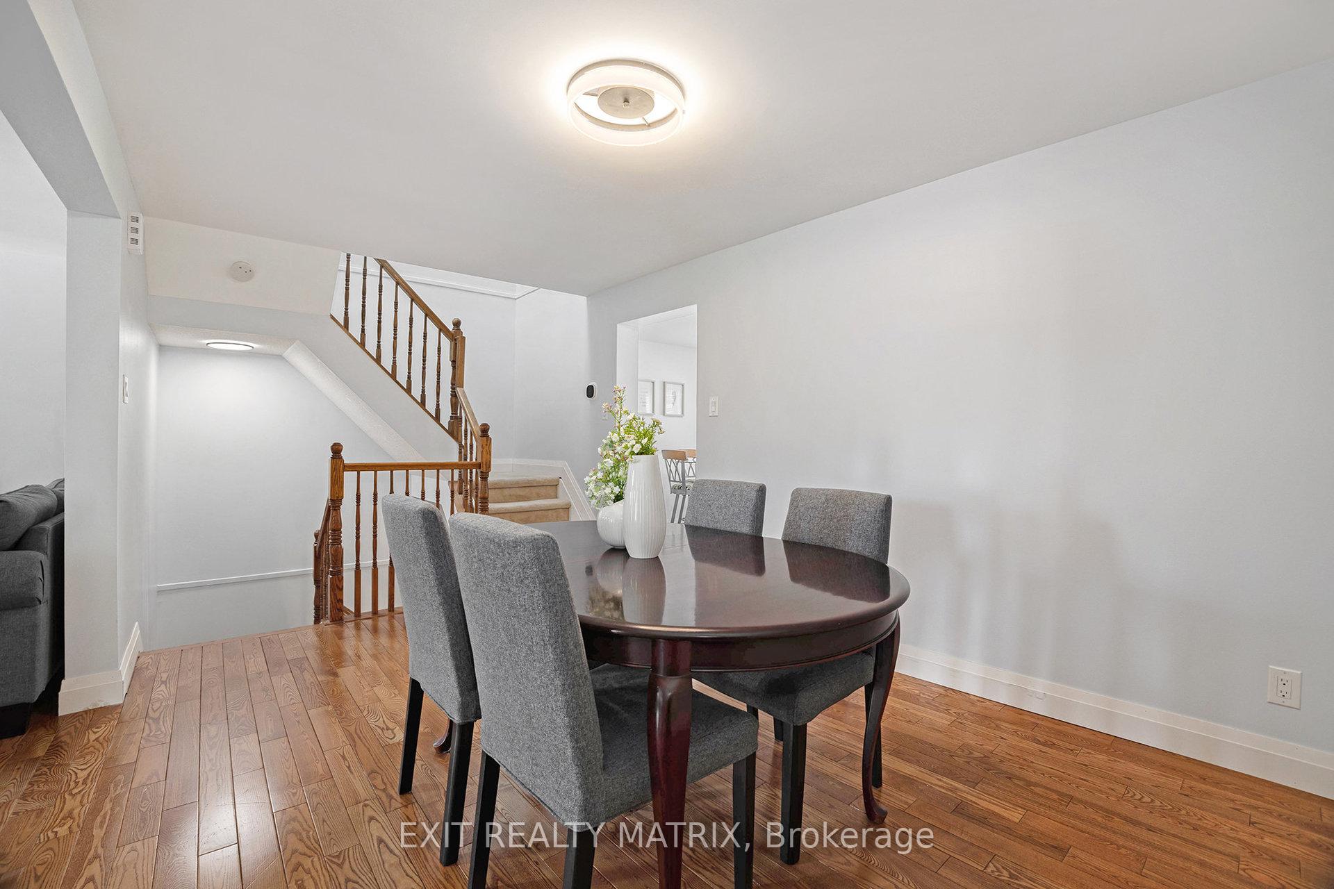 Photo 14 of 23 Weybridge Drive, Ottawa, Barrhaven - Cedargrove/Fraserdale — HOMEH