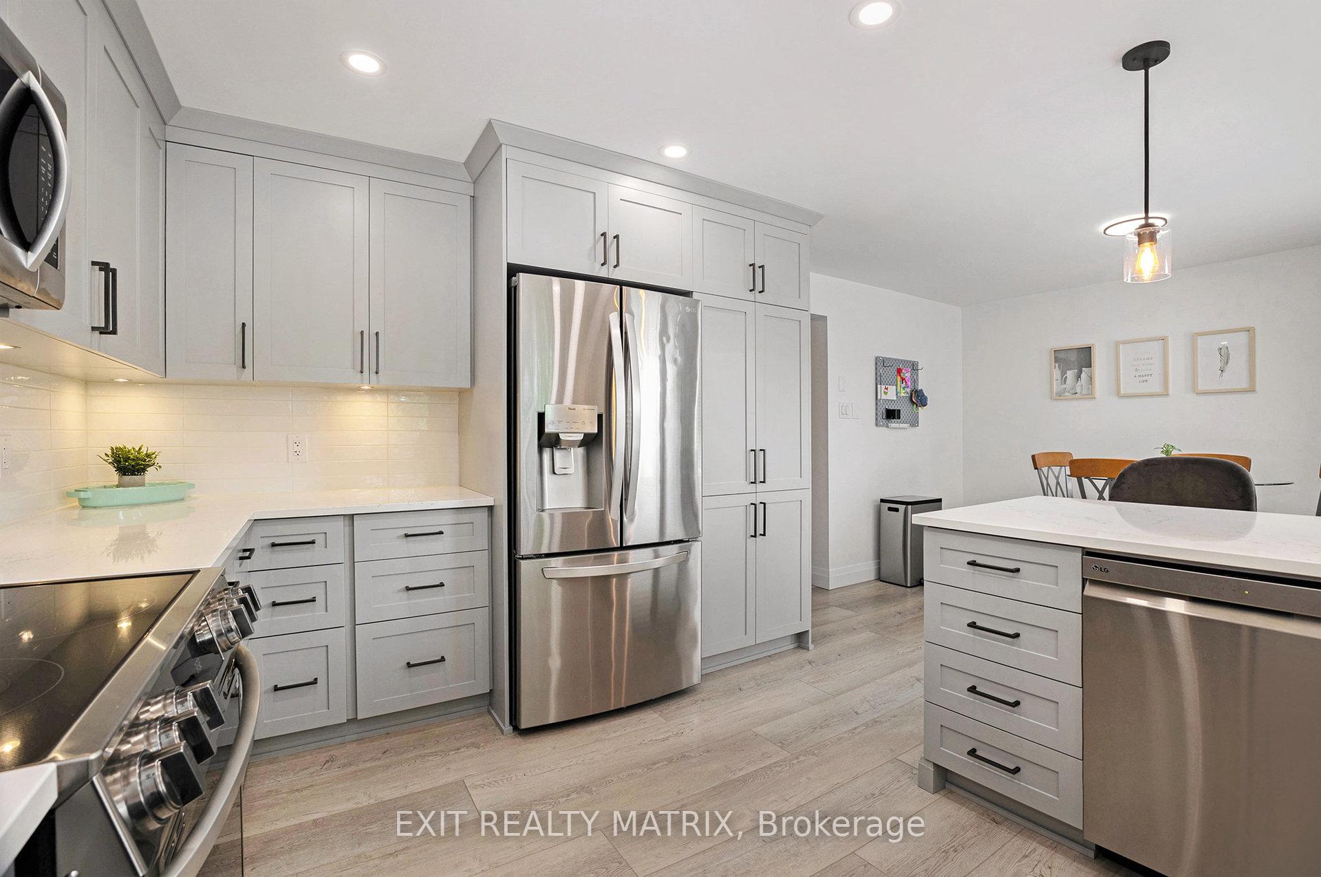 Photo 21 of 23 Weybridge Drive, Ottawa, Barrhaven - Cedargrove/Fraserdale — HOMEH