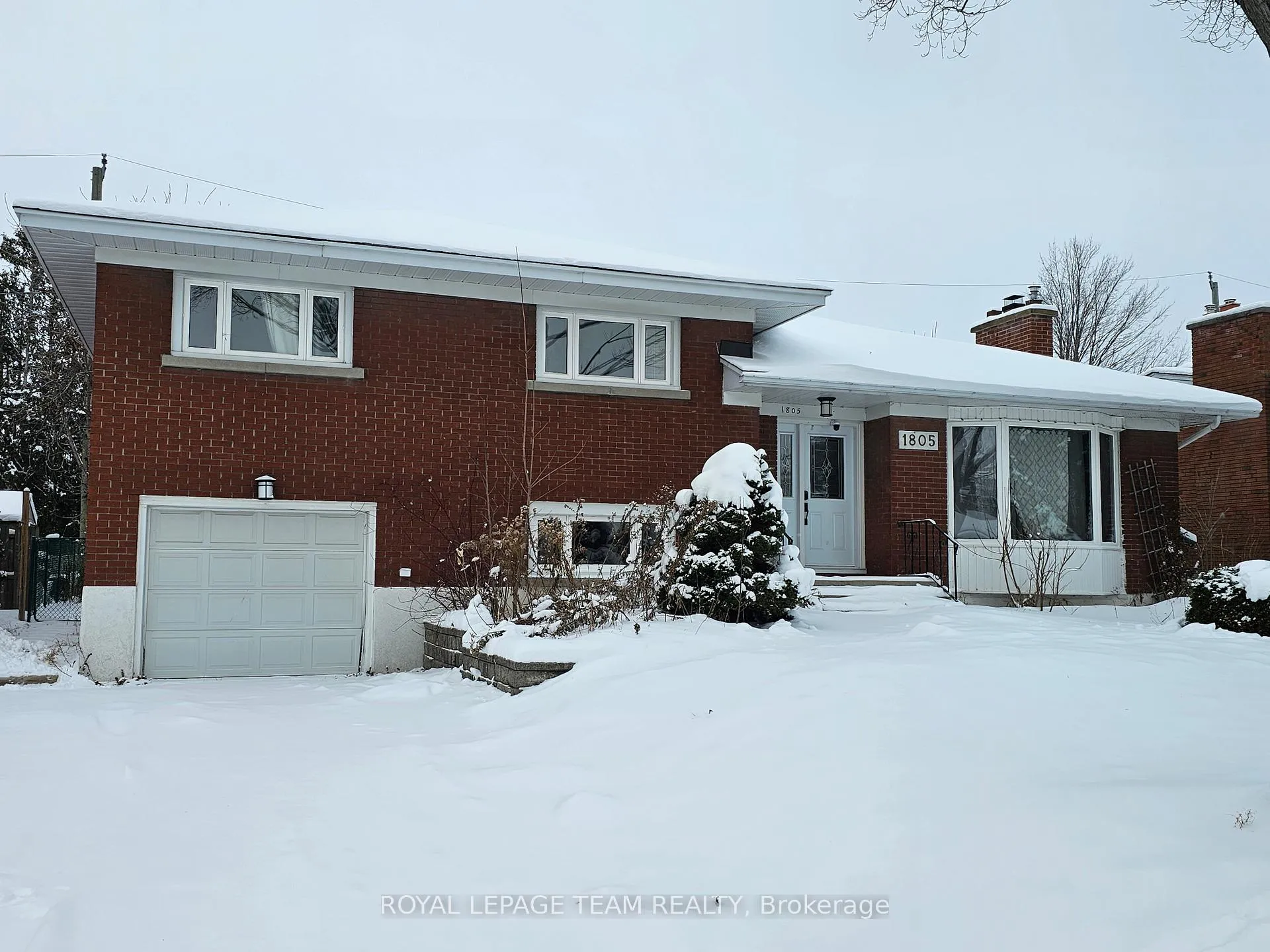 Front of 1805 Forman Avenue