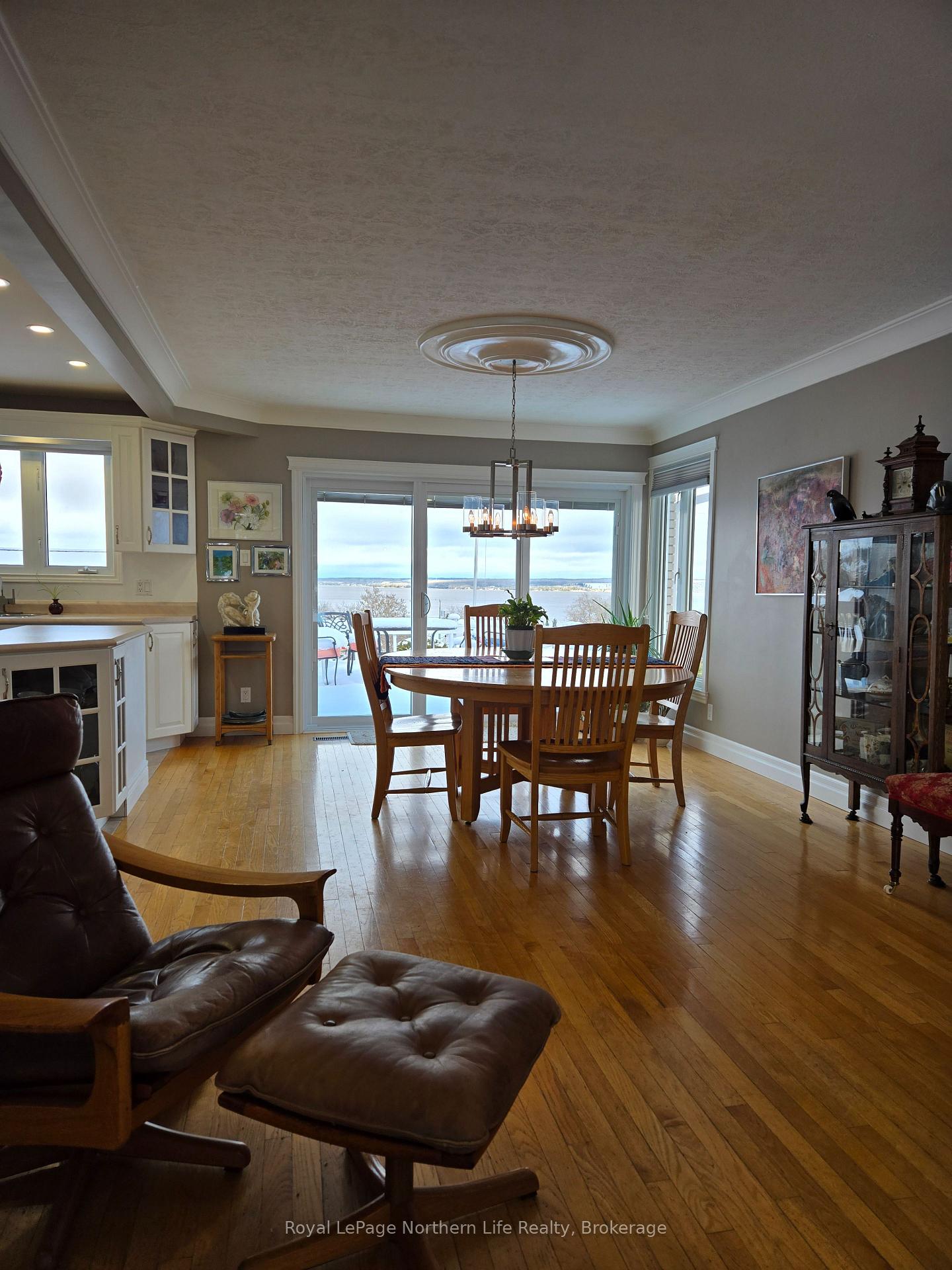 Photo 10 of 251 Lawlor Street, Temiskaming Shores, Haileybury — HOMEH