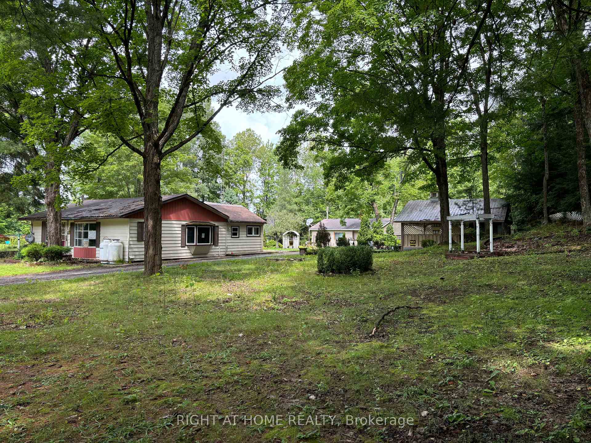 Front of 2162 Bay Lake Road W