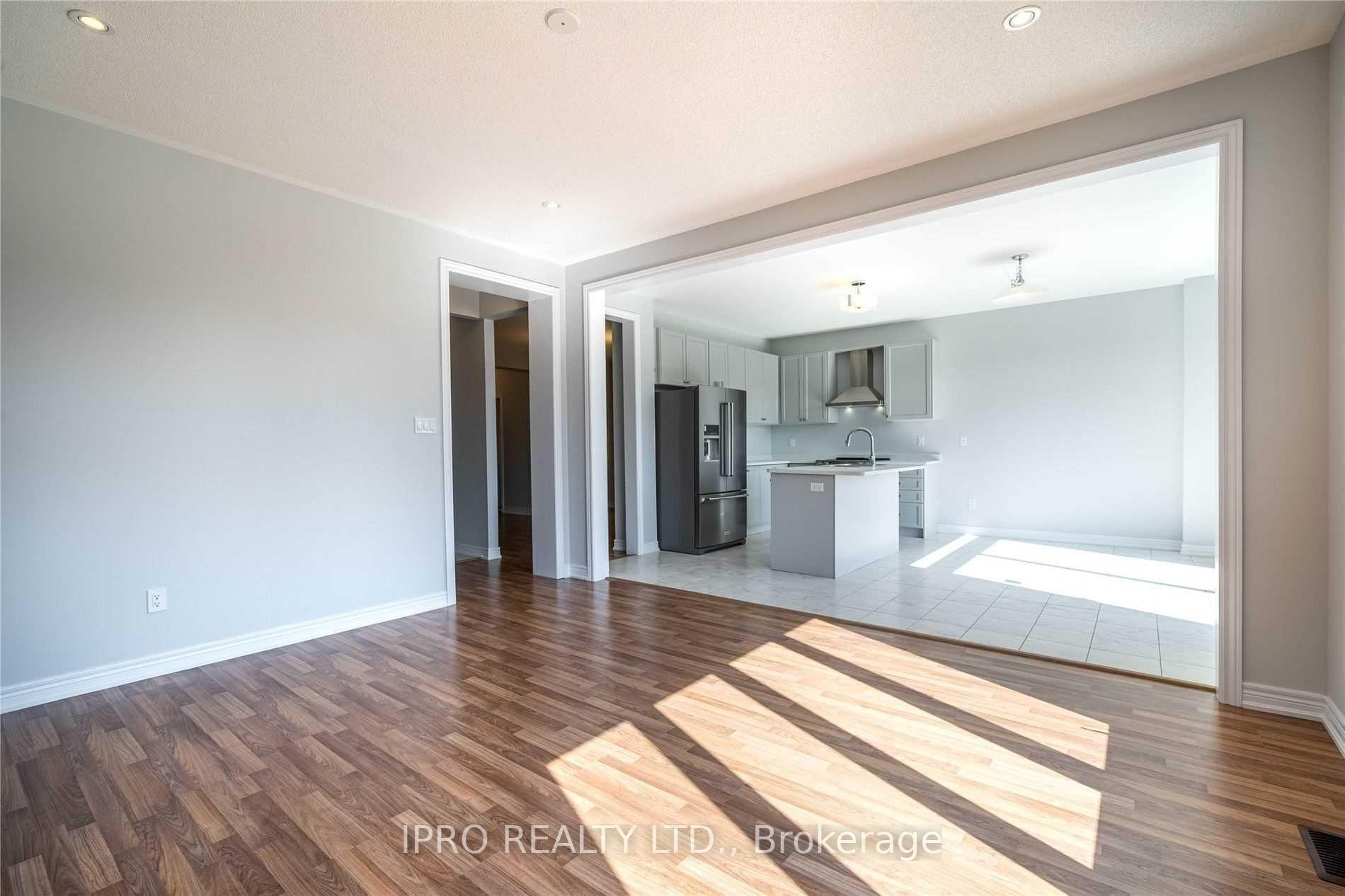 Photo 4 of 23 Attlebery Crescent, Brant, Paris — HOMEH