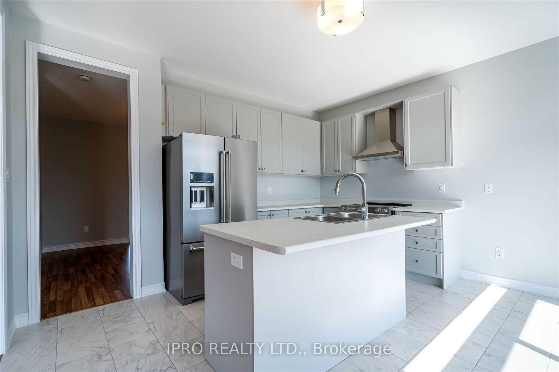 Photo 6 of 23 Attlebery Crescent, Brant, Paris — HOMEH
