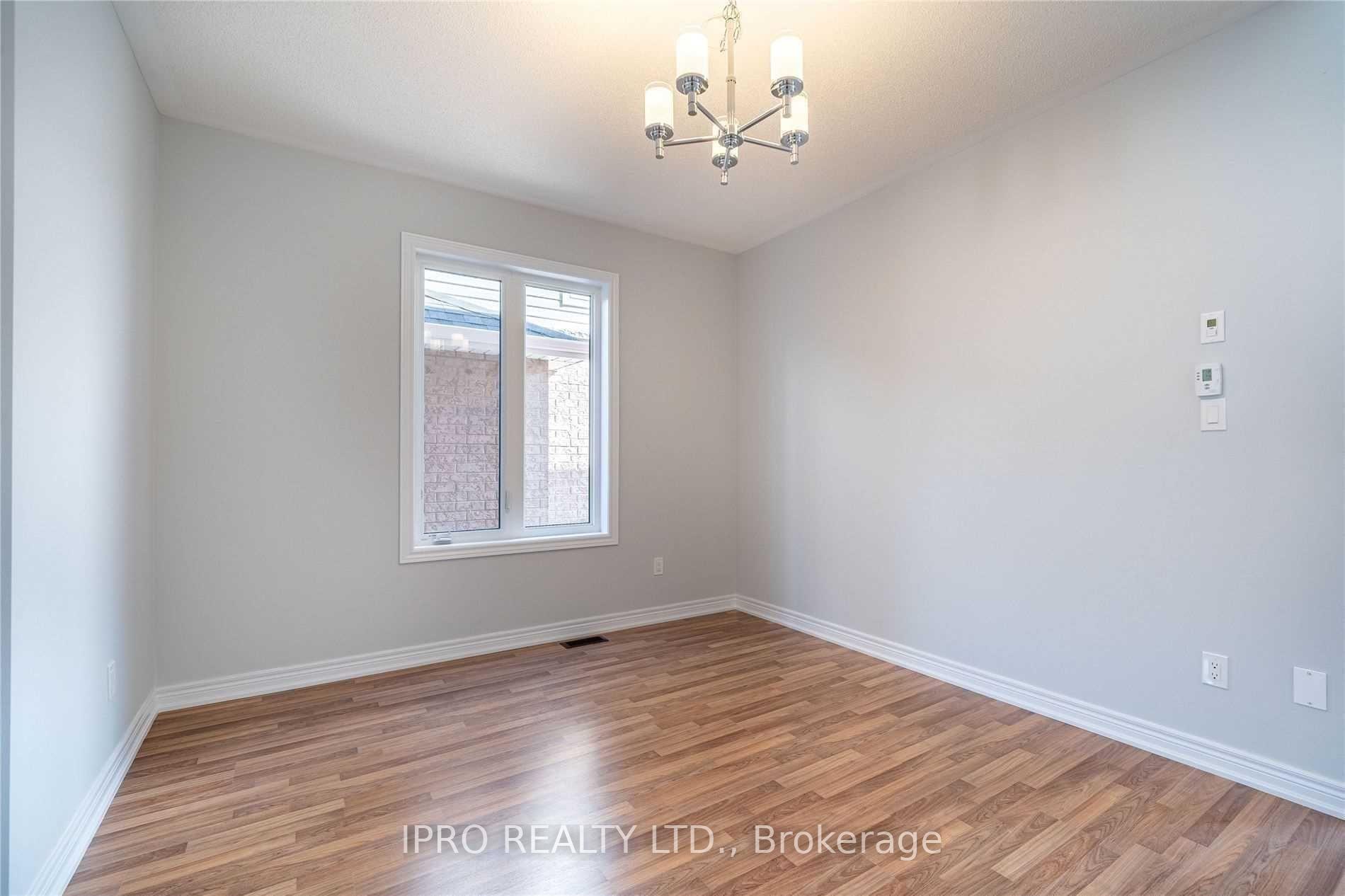 Photo 7 of 23 Attlebery Crescent, Brant, Paris — HOMEH