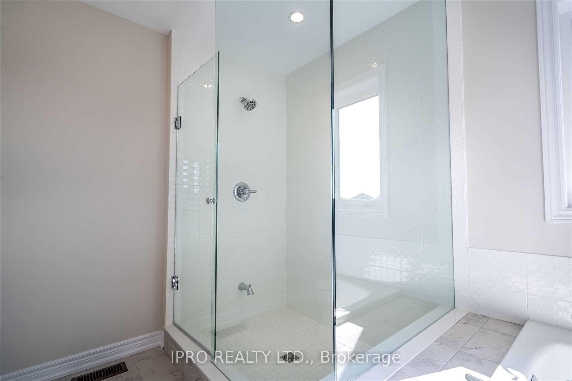 Photo 13 of 23 Attlebery Crescent, Brant, Paris — HOMEH
