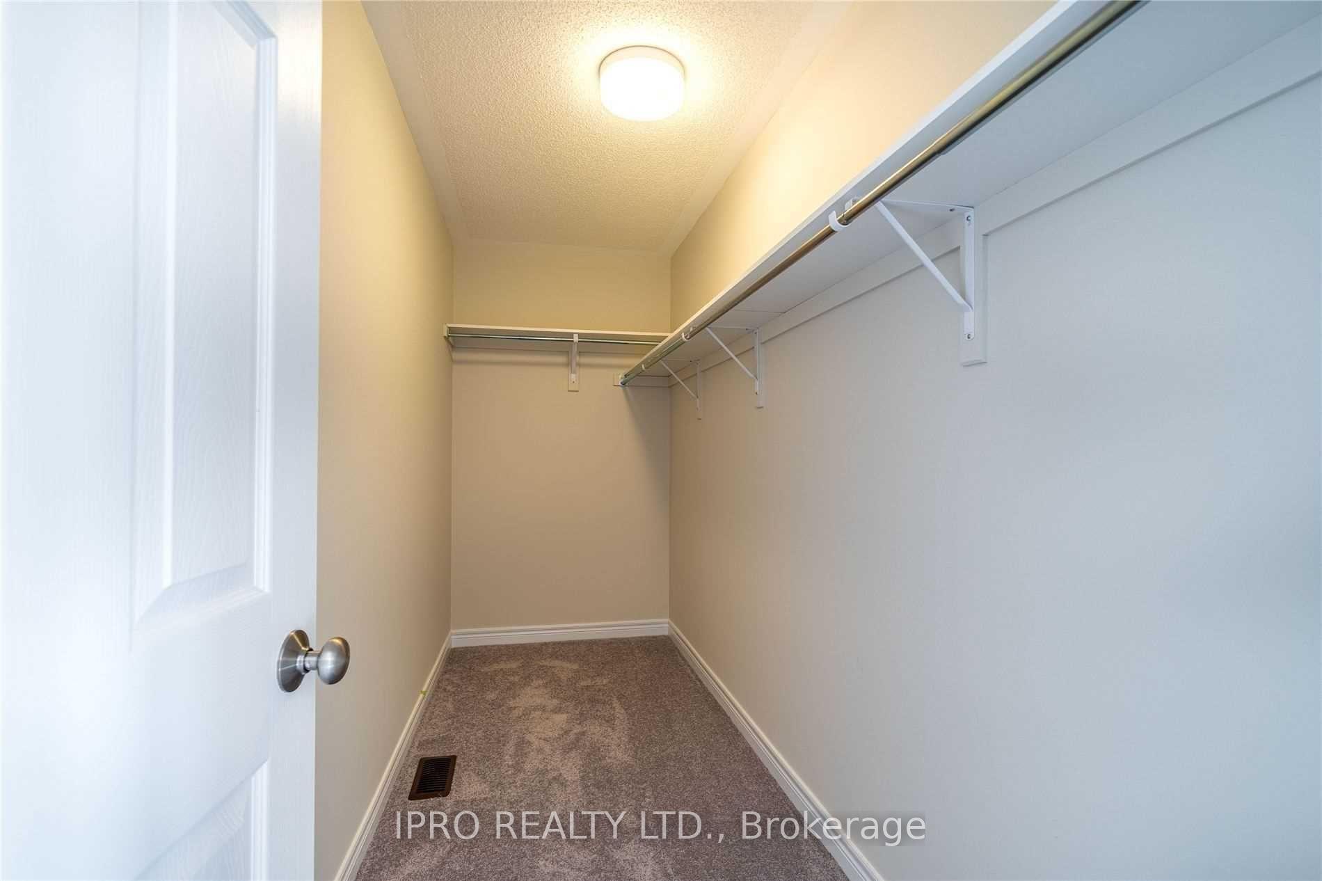 Photo 14 of 23 Attlebery Crescent, Brant, Paris — HOMEH