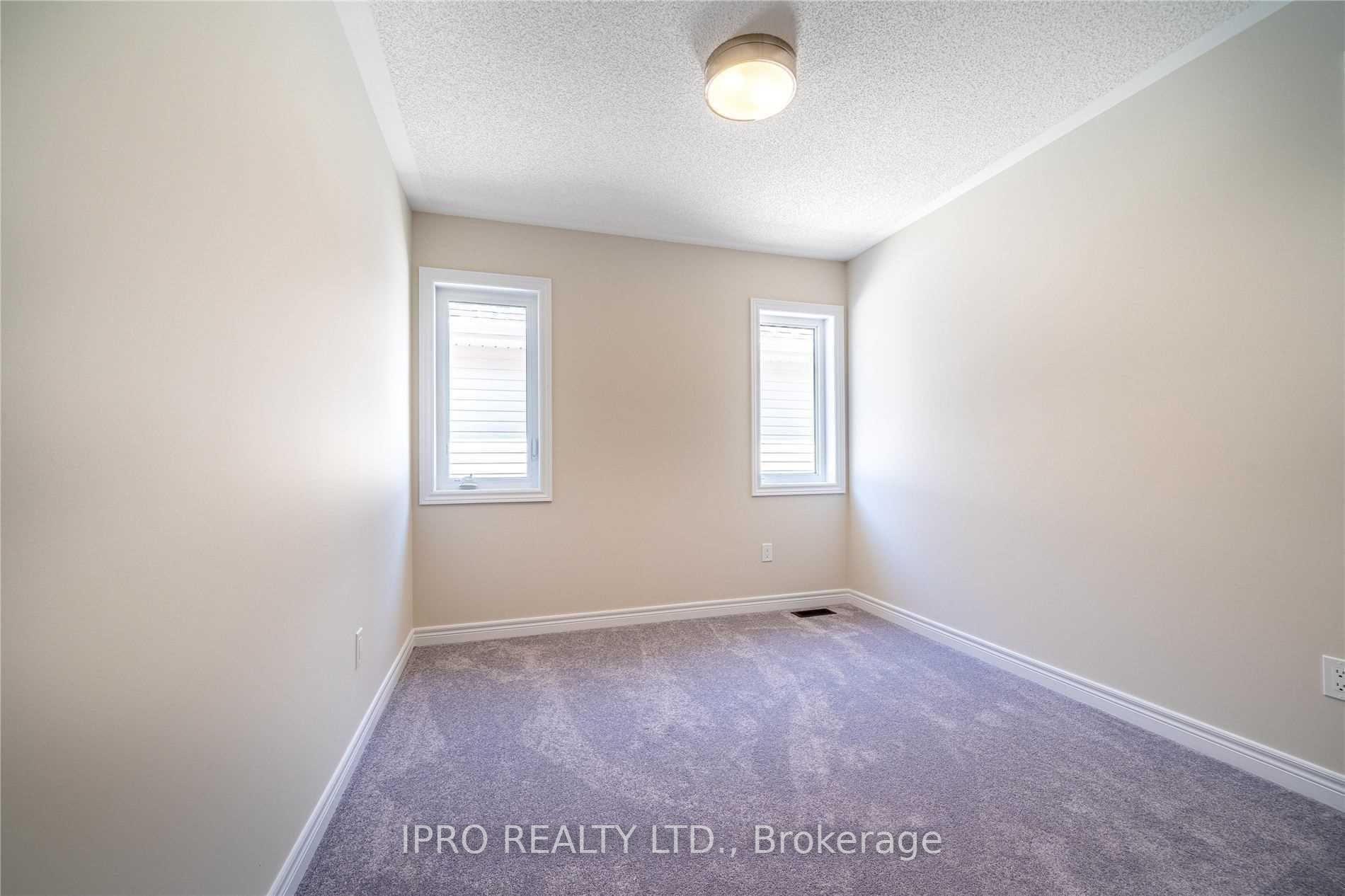 Photo 17 of 23 Attlebery Crescent, Brant, Paris — HOMEH