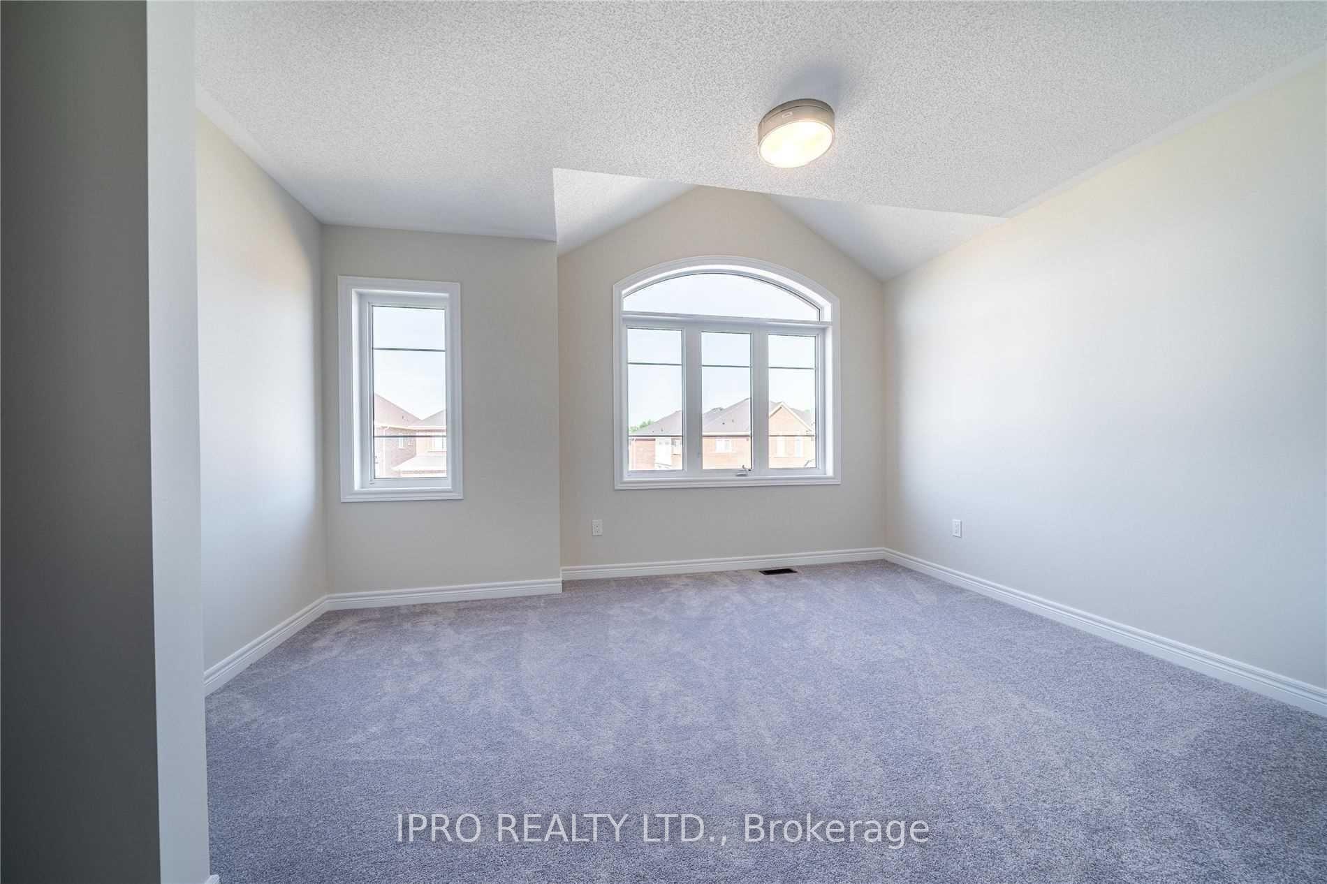 Photo 18 of 23 Attlebery Crescent, Brant, Paris — HOMEH