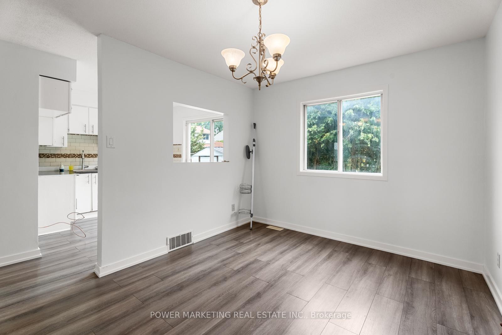 Photo 13 of 1631 Saxony Crescent, Ottawa, Pineview — HOMEH