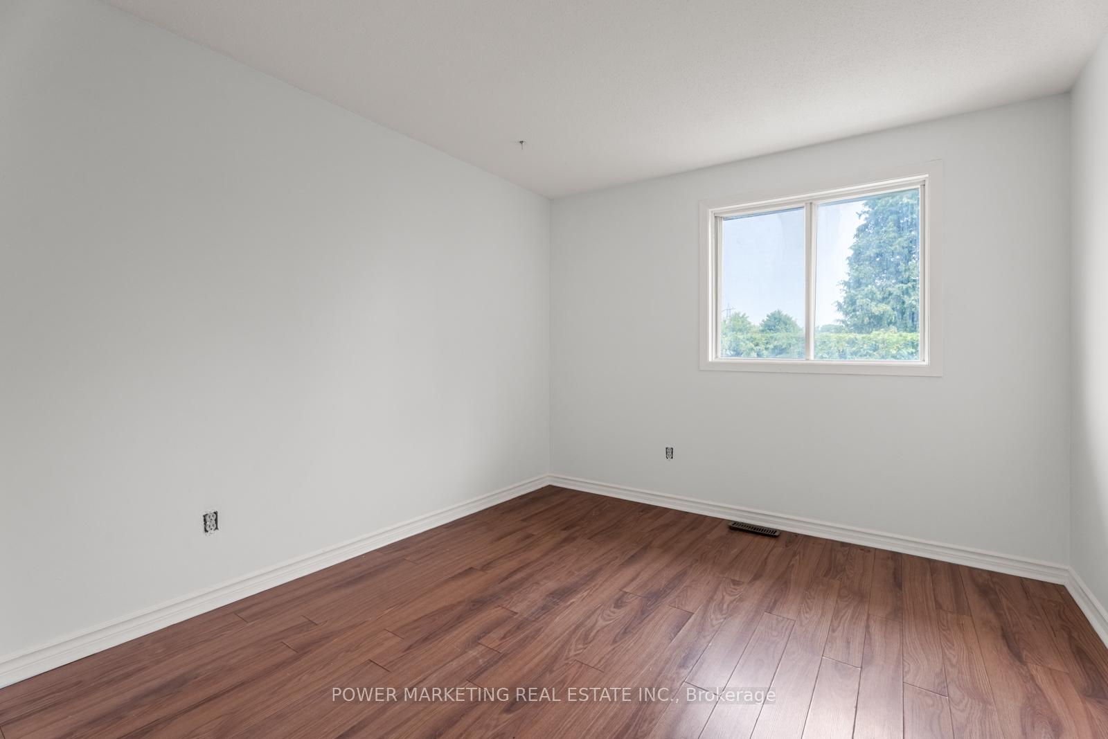 Photo 23 of 1631 Saxony Crescent, Ottawa, Pineview — HOMEH