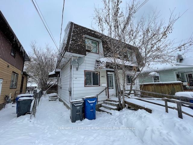 Front of 447 Grills Street