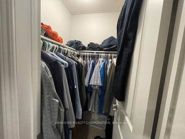 Photo 12 of 68 Thornbush Boulevard, Brampton, Northwest Brampton — HOMEH