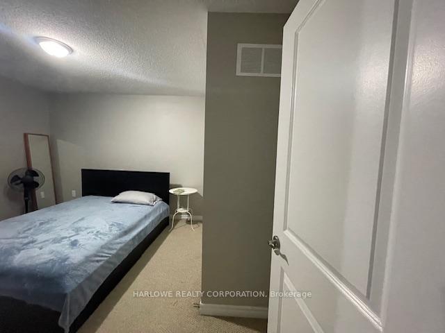 Photo 18 of 68 Thornbush Boulevard, Brampton, Northwest Brampton — HOMEH