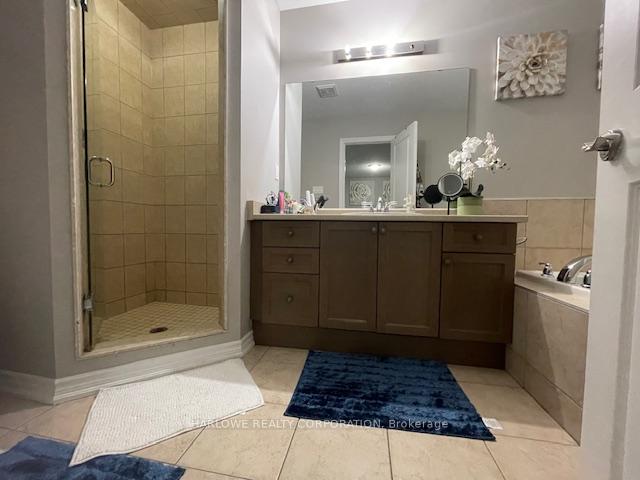 Photo 21 of 68 Thornbush Boulevard, Brampton, Northwest Brampton — HOMEH