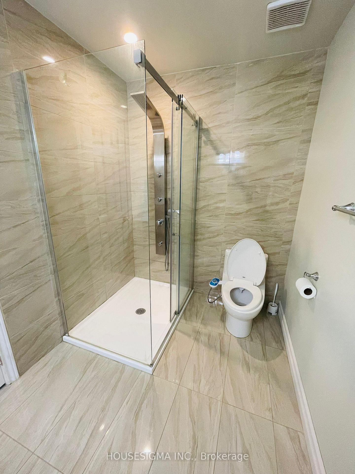 Photo 12 of 106 Black Oak Drive, Brampton, Sandringham-Wellington — HOMEH