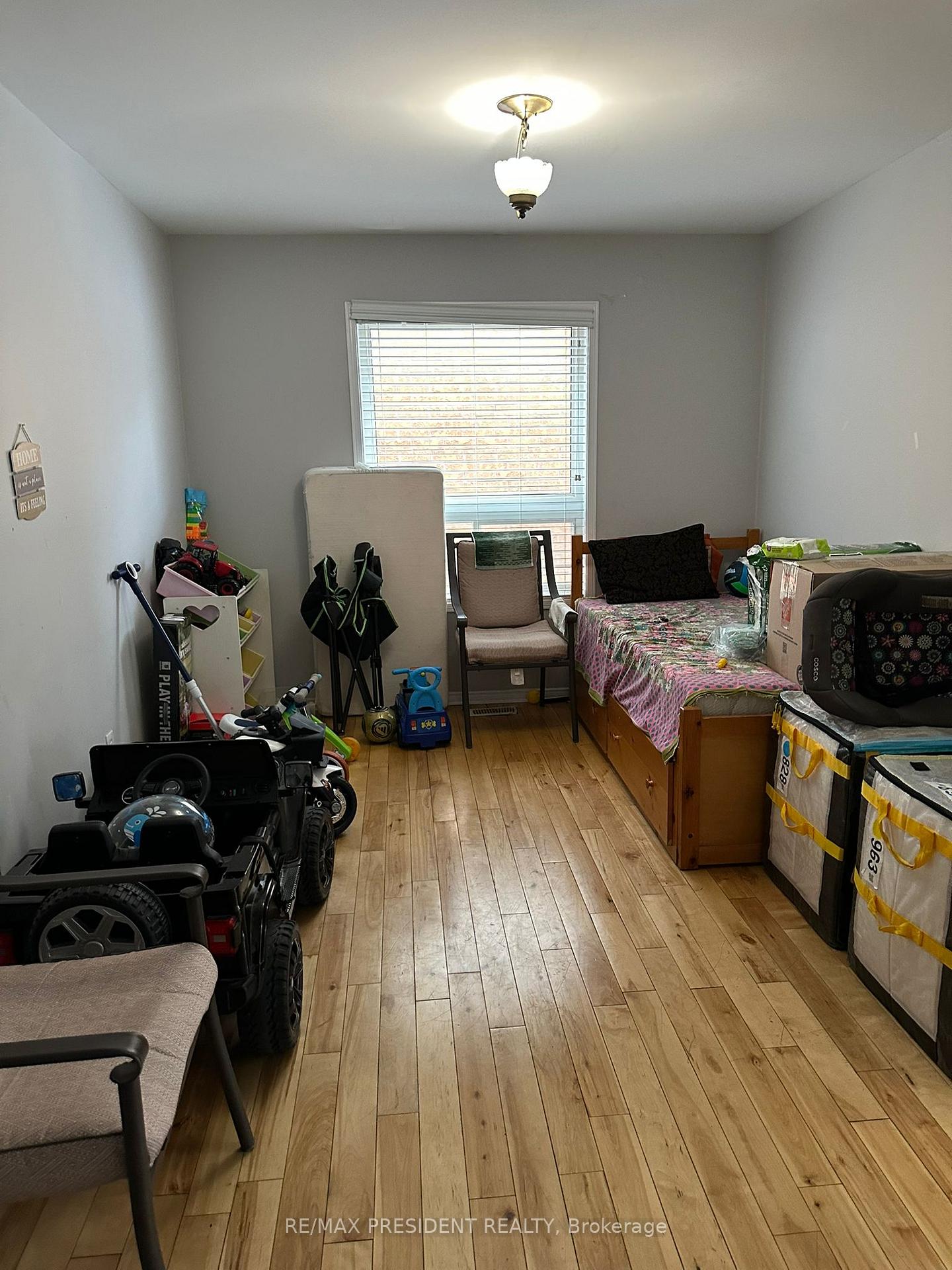 Photo 7 of 70 Mccrimmon Drive, Brampton, Fletcher's Meadow — HOMEH