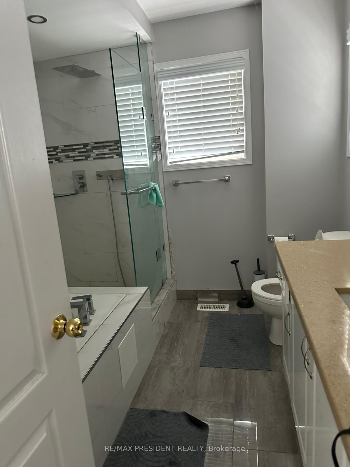 Photo 11 of 70 Mccrimmon Drive, Brampton, Fletcher's Meadow — HOMEH