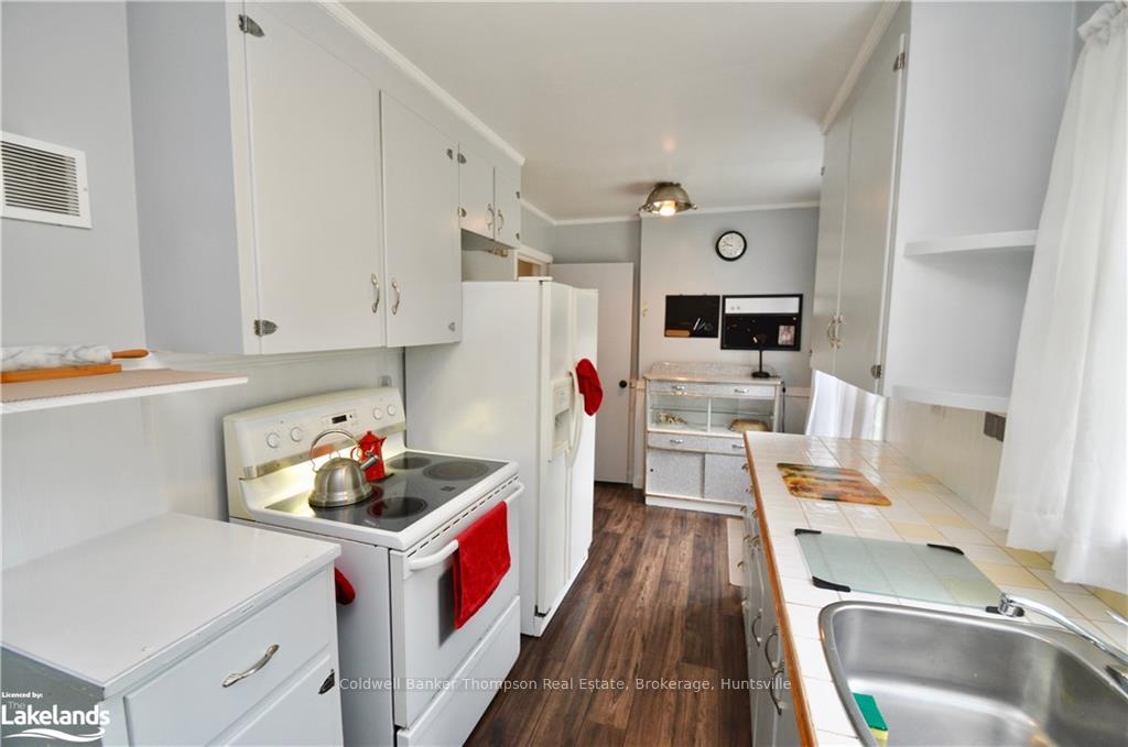 Photo 5 of Unit A, 1743 Highway 518, Kearney — HOMEH