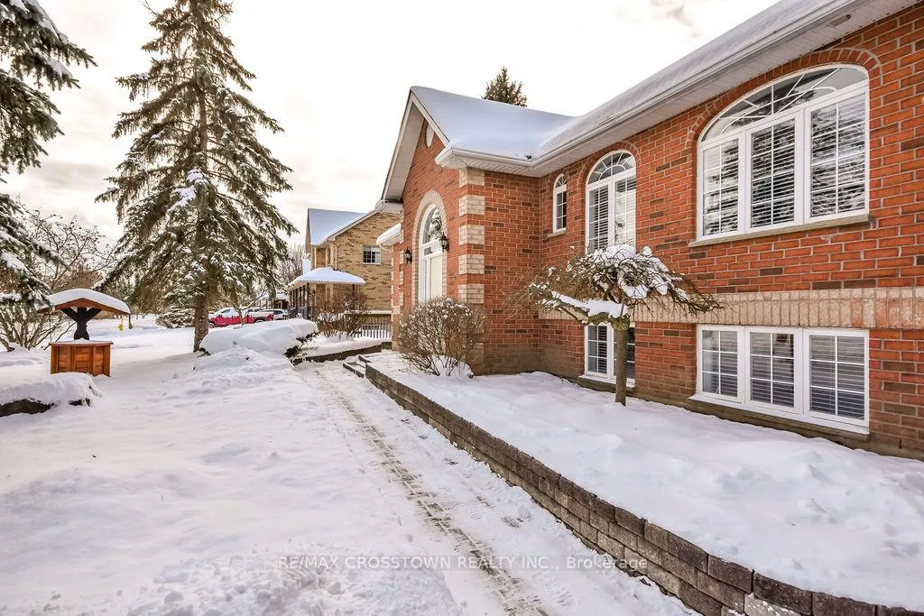 Photo 4 of 25 Cunningham Drive, Essa, Thornton — HOMEH