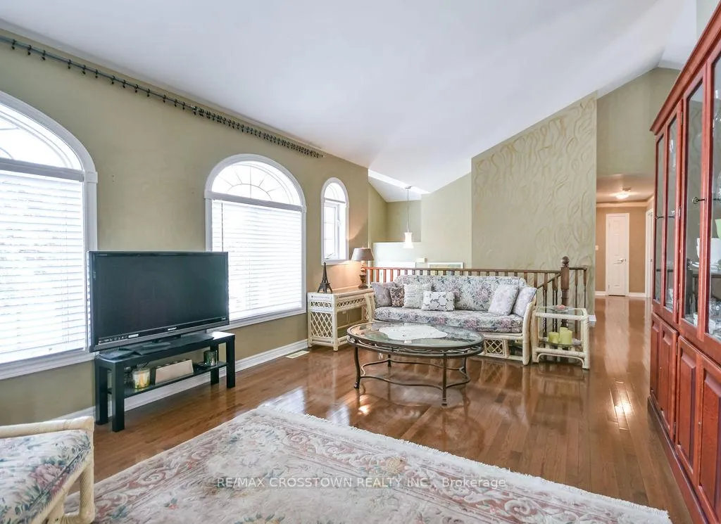 Photo 10 of 25 Cunningham Drive, Essa, Thornton — HOMEH