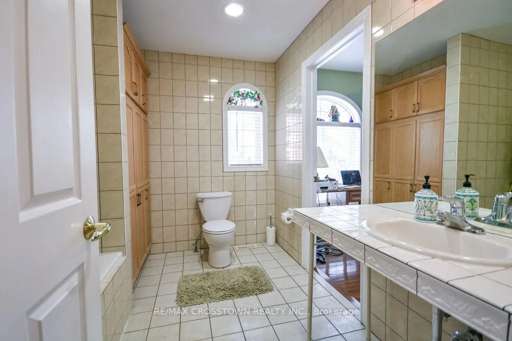 Photo 21 of 25 Cunningham Drive, Essa, Thornton — HOMEH