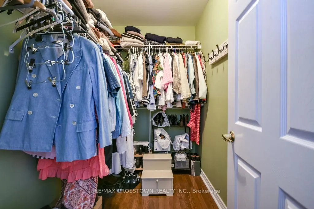 Photo 26 of 25 Cunningham Drive, Essa, Thornton — HOMEH