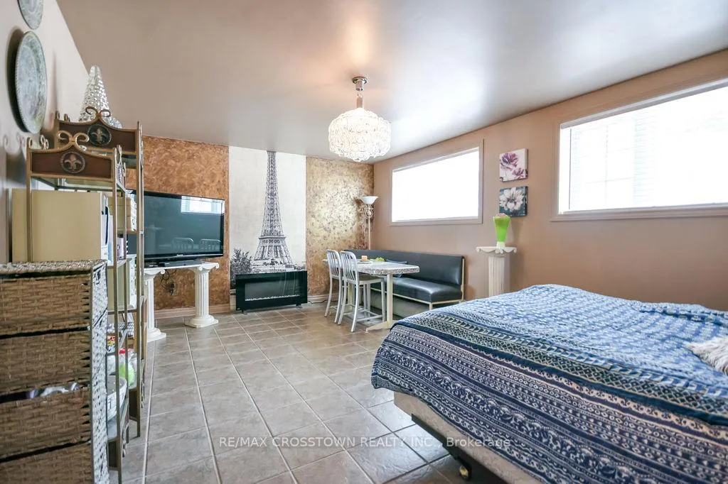 Photo 33 of 25 Cunningham Drive, Essa, Thornton — HOMEH