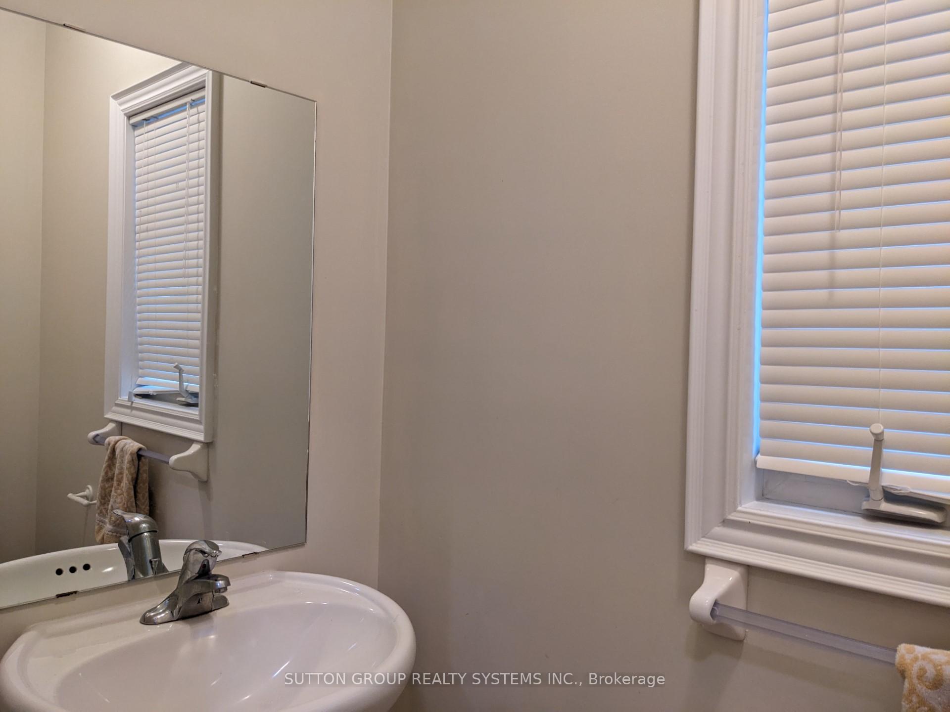 Photo 4 of 18 Lackington Street, Brampton, Credit Valley — HOMEH