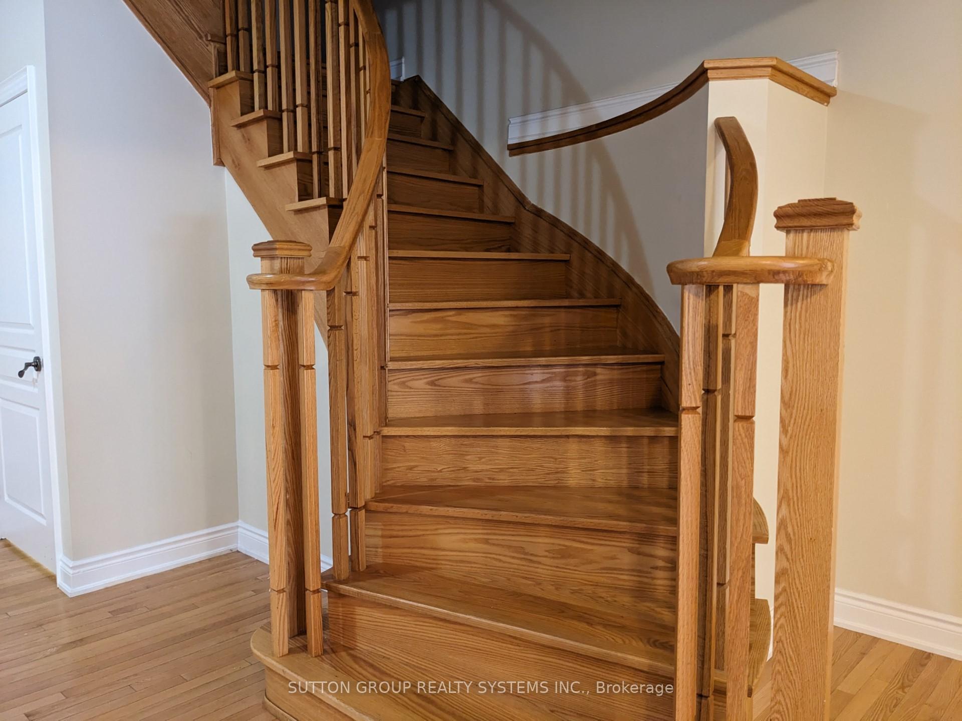 Photo 6 of 18 Lackington Street, Brampton, Credit Valley — HOMEH