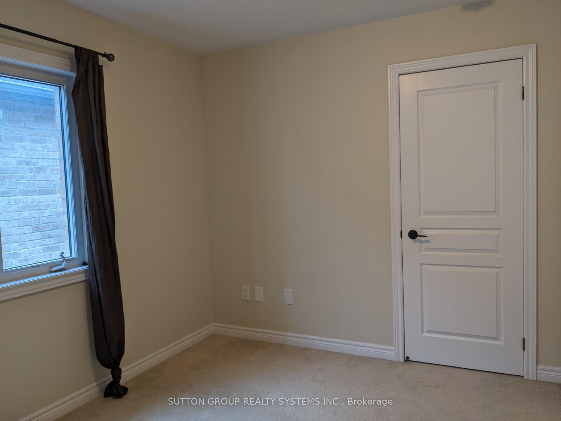 Photo 10 of 18 Lackington Street, Brampton, Credit Valley — HOMEH