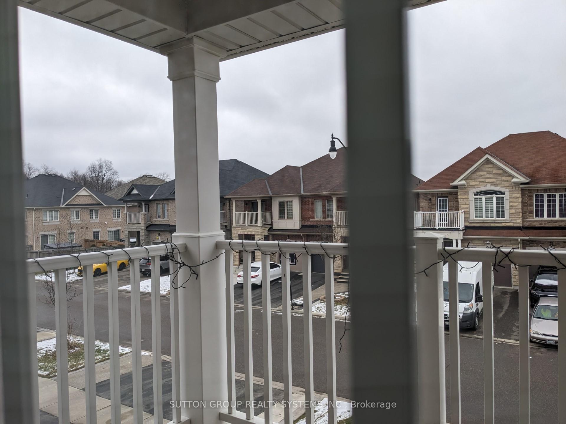 Photo 20 of 18 Lackington Street, Brampton, Credit Valley — HOMEH