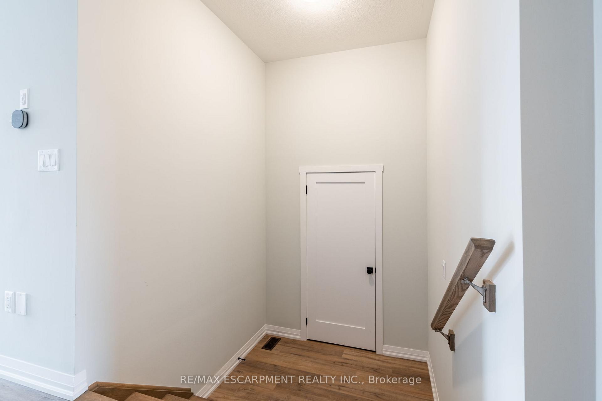 Photo 5 of 189 Lormont Boulevard, Hamilton, Stoney Creek Mountain — HOMEH