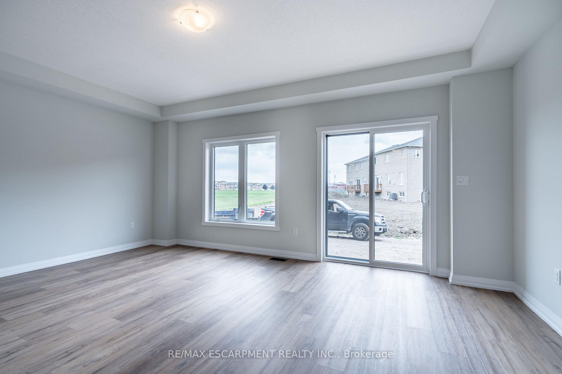 Photo 16 of 189 Lormont Boulevard, Hamilton, Stoney Creek Mountain — HOMEH